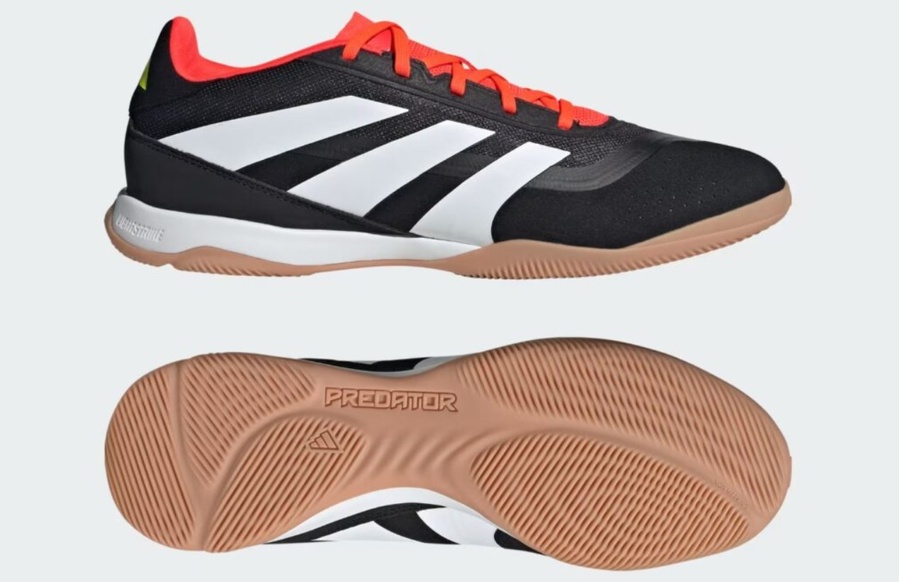 Indoor football boots